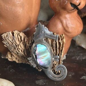 925 Sterling vintage Mexico seahorse brooch